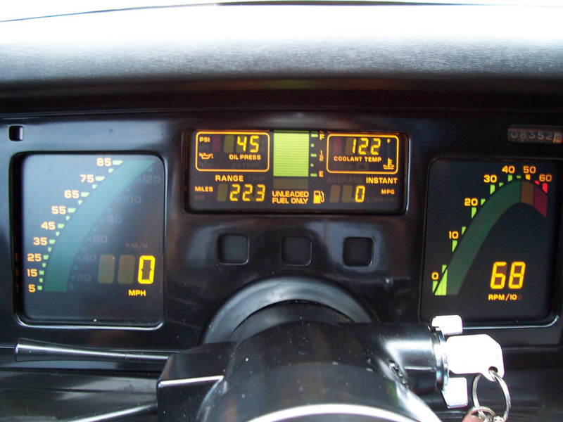 Illustration for article titled Utterly Bitchen Car Dashboards Inspired By Spaceships